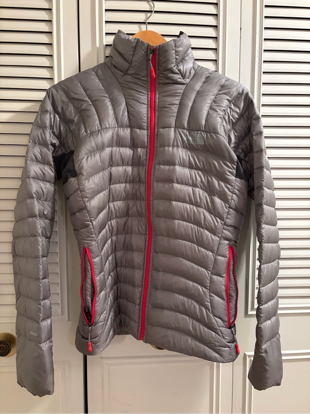 Lightweight Gray Packable Down Jacket with Pink Trim